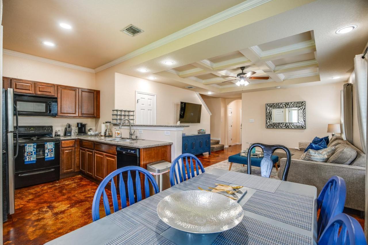 San Antonio Townhome About 2 Mi To Aquarium! エクステリア 写真